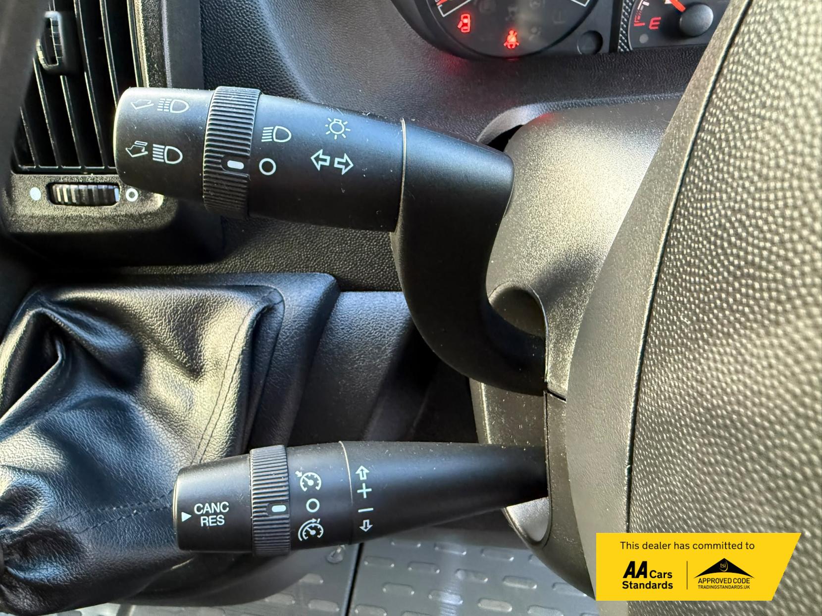 2022 Peugeot Boxer 2.2 BlueHDi 335 Professional Panel Van 5dr Diesel Manual L3 H2 Euro 6 (s/s) (140 ps) - Thumbnail 22