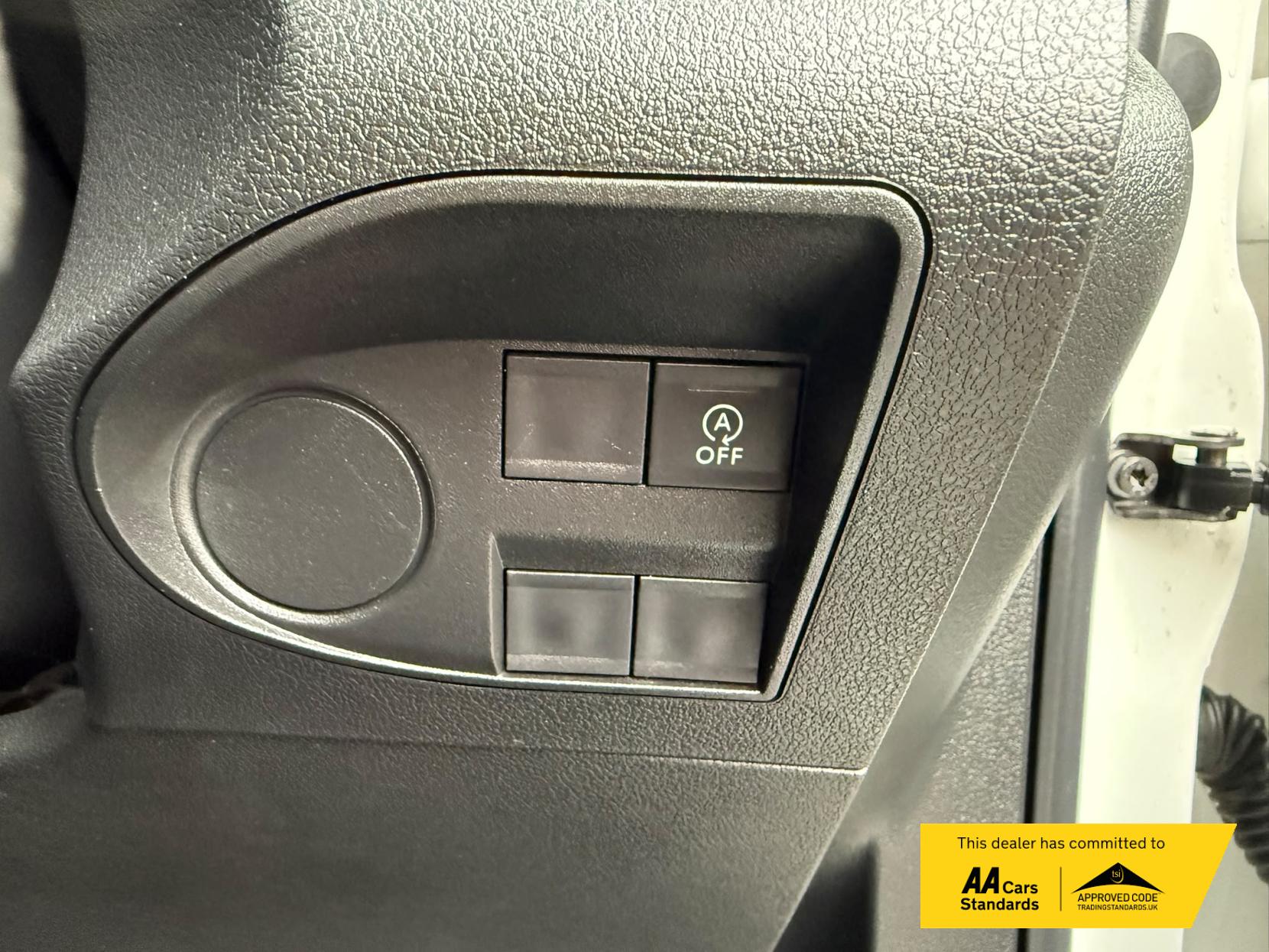 2020 Vauxhall Combo 1.6 Turbo D 2000 Edition Panel Van 4dr Diesel Manual L1 H1 Euro 6 (s/s) (100 ps) - Thumbnail 32
