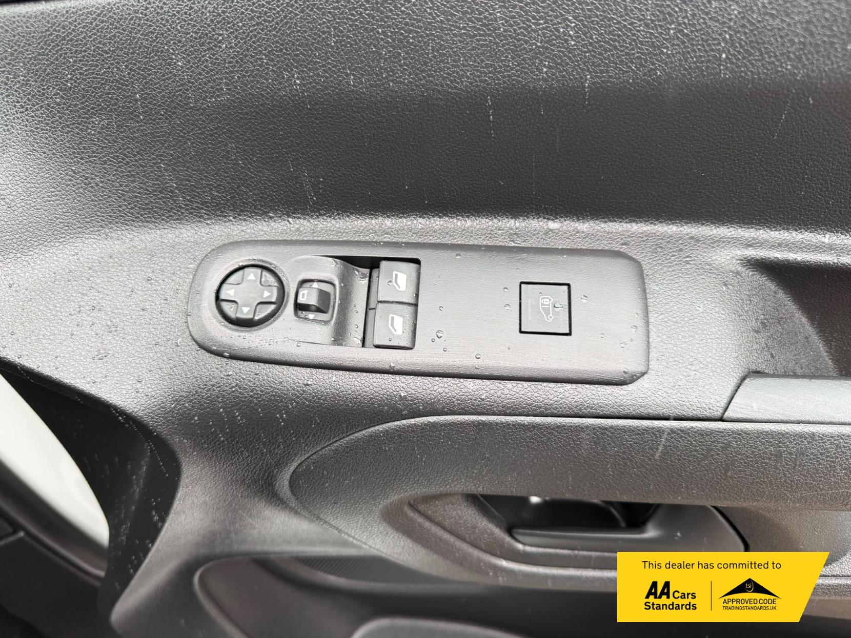 2020 Vauxhall Combo 1.6 Turbo D 2000 Edition Panel Van 4dr Diesel Manual L1 H1 Euro 6 (s/s) (100 ps) - Thumbnail 29