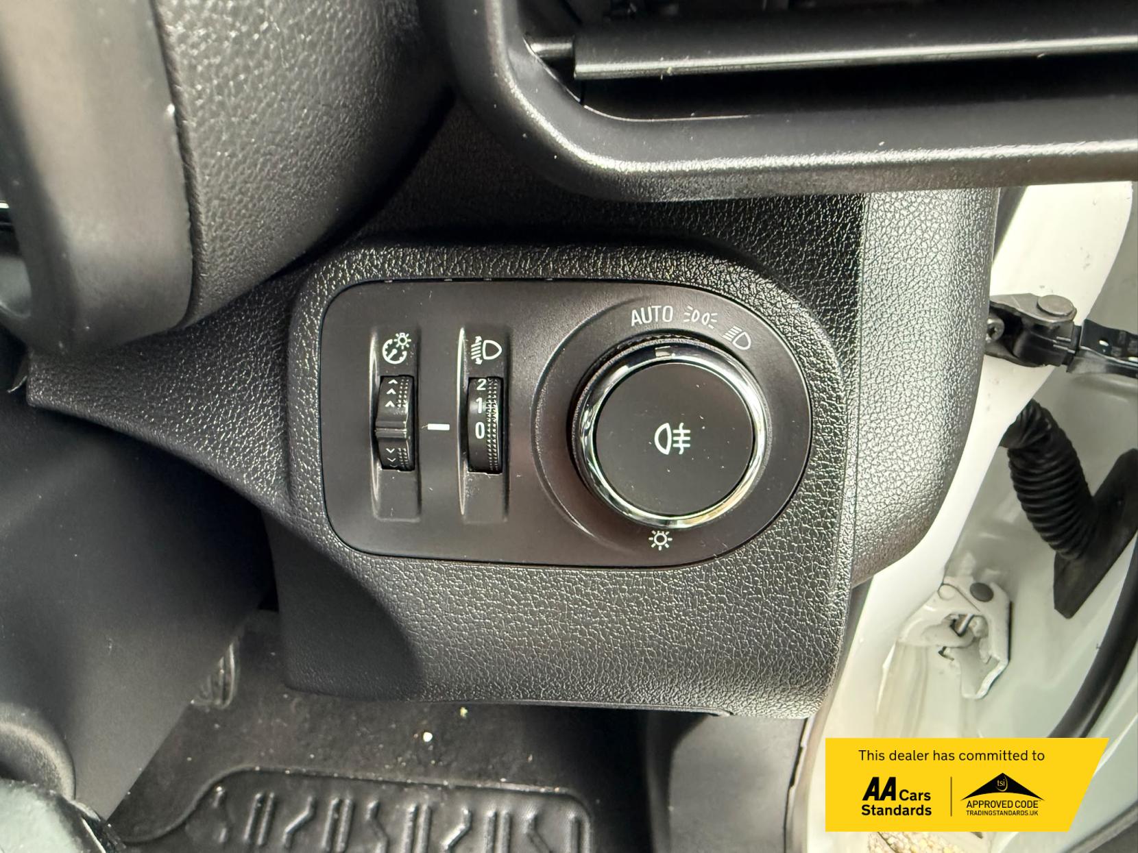 2020 Vauxhall Combo 1.6 Turbo D 2000 Edition Panel Van 4dr Diesel Manual L1 H1 Euro 6 (s/s) (100 ps) - Thumbnail 33