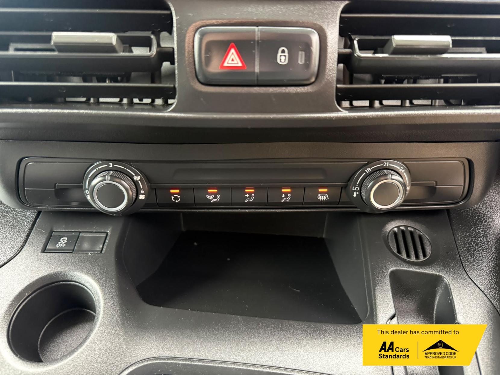 2020 Vauxhall Combo 1.6 Turbo D 2000 Edition Panel Van 4dr Diesel Manual L1 H1 Euro 6 (s/s) (100 ps) - Thumbnail 44