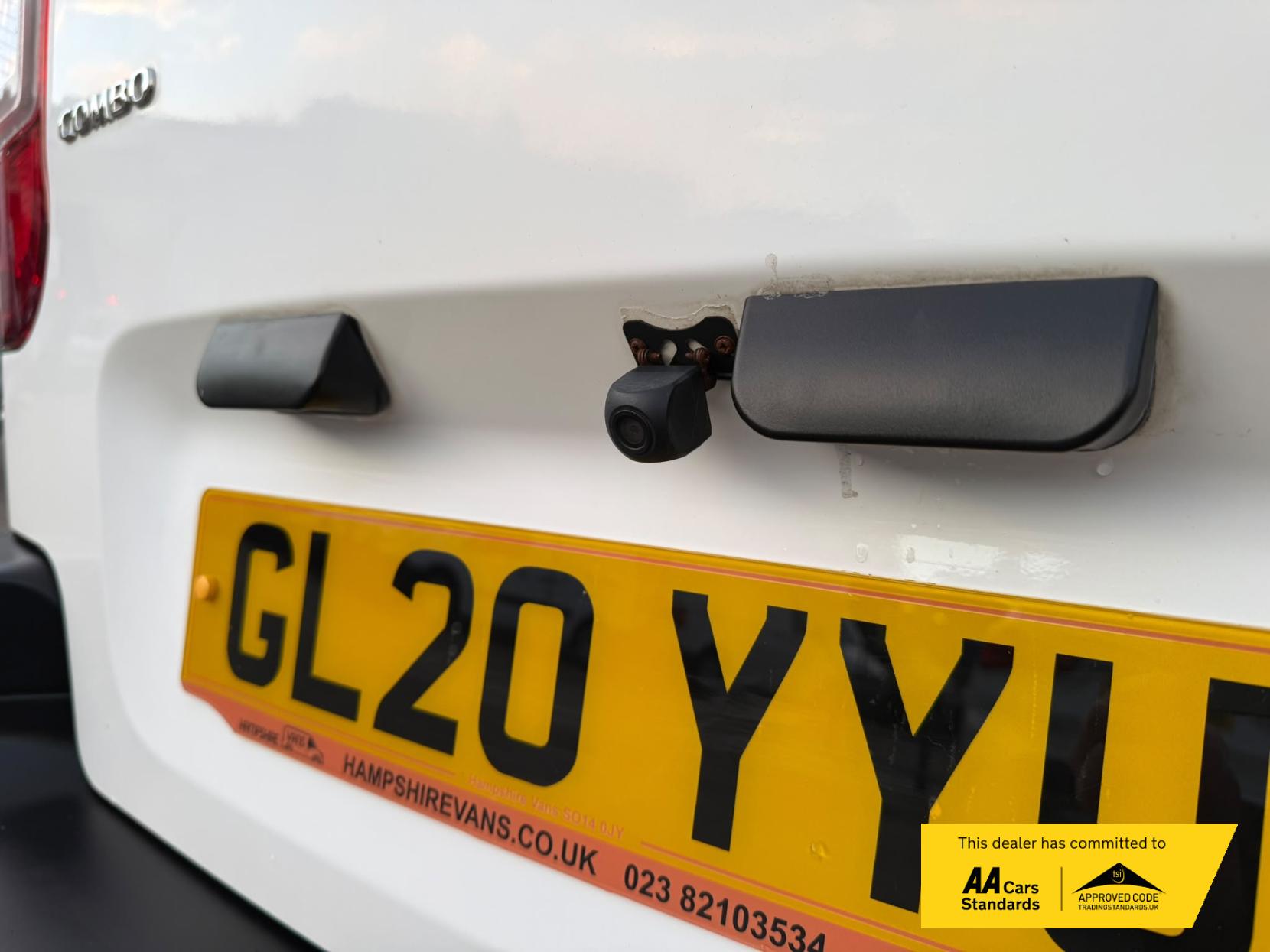 2020 Vauxhall Combo 1.6 Turbo D 2000 Edition Panel Van 4dr Diesel Manual L1 H1 Euro 6 (s/s) (100 ps) - Thumbnail 18