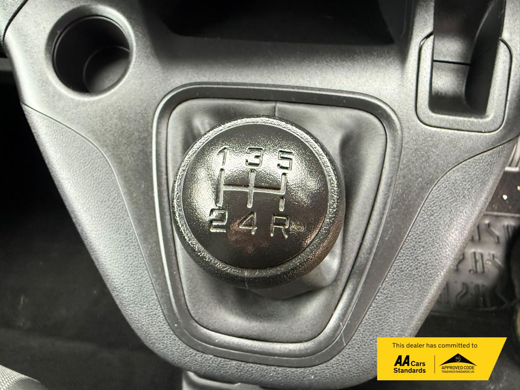 2020 Vauxhall Combo 1.6 Turbo D 2000 Edition Panel Van 4dr Diesel Manual L1 H1 Euro 6 (s/s) (100 ps) - Thumbnail 42