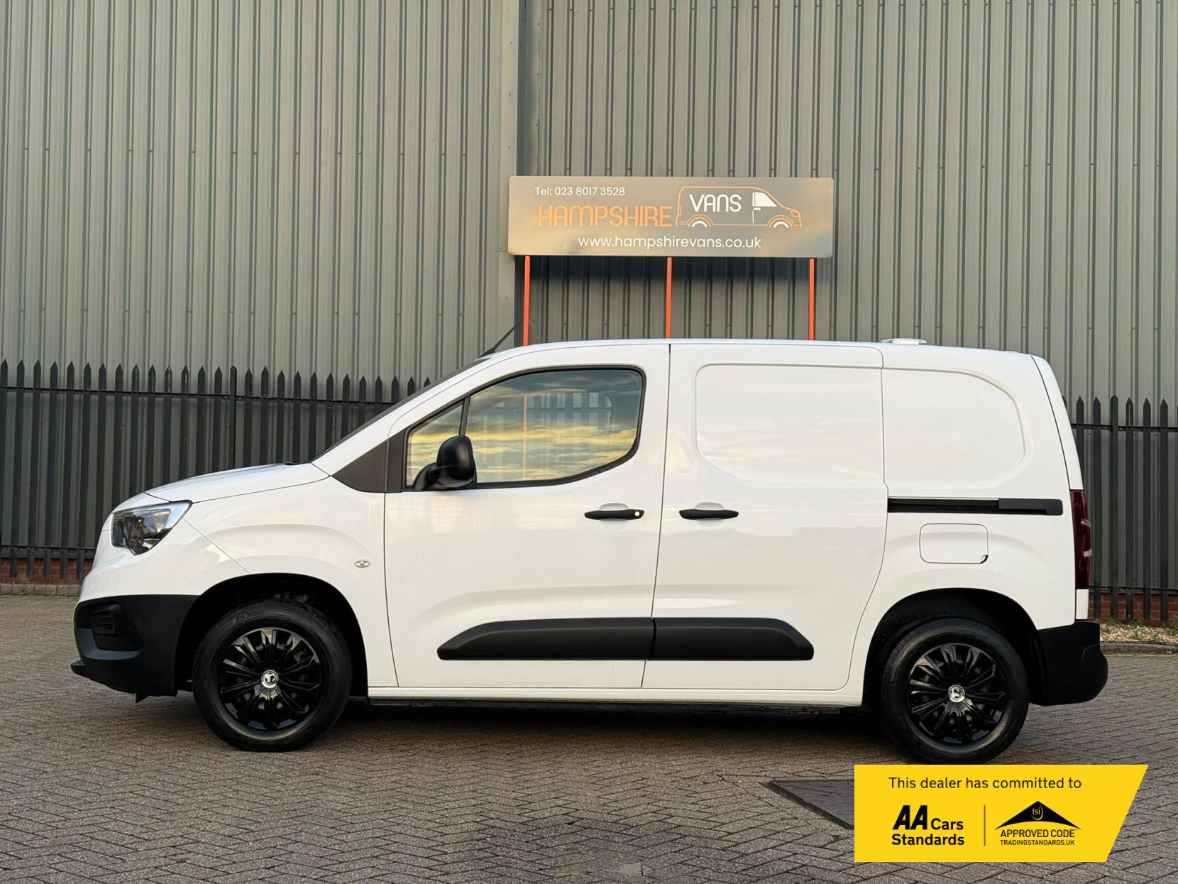 2020 Vauxhall Combo 1.6 Turbo D 2000 Edition Panel Van 4dr Diesel Manual L1 H1 Euro 6 (s/s) (100 ps) - Thumbnail 6