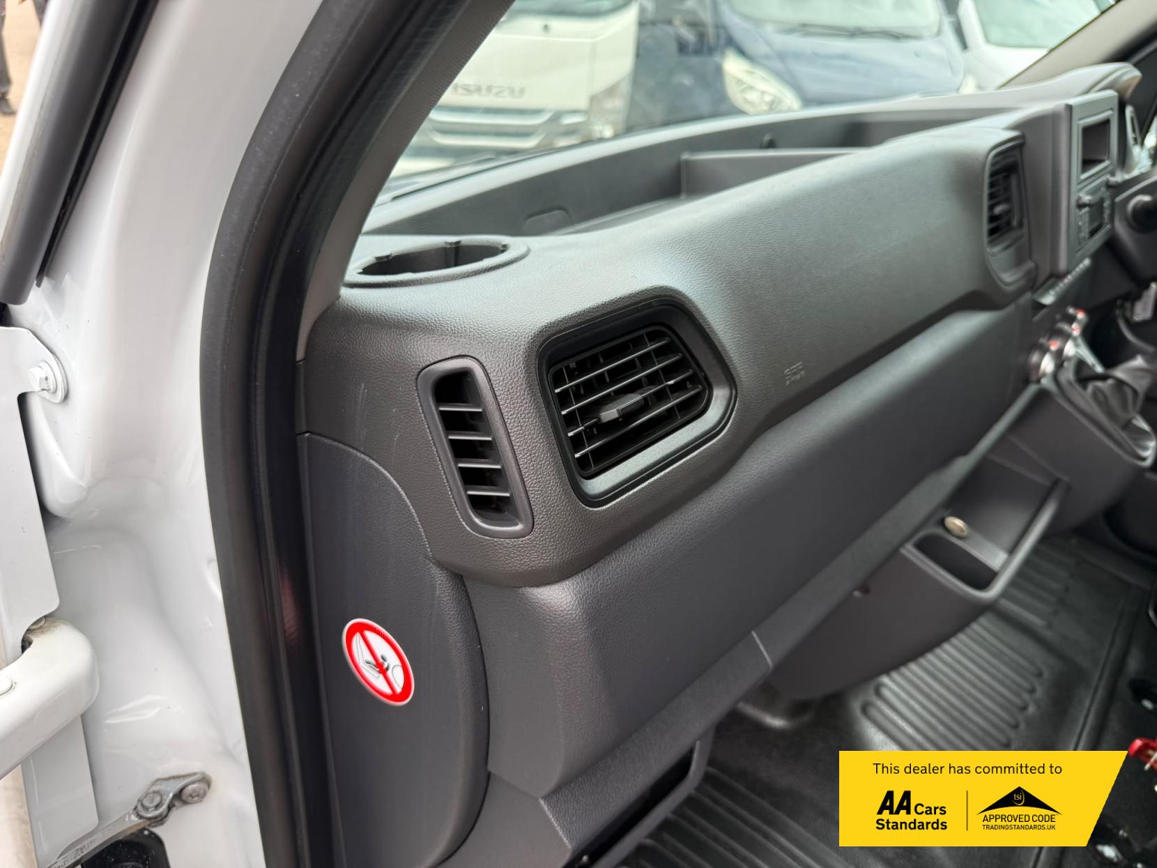 2020 Renault Master 2.3 dCi 35 Business Tipper 2dr Diesel Manual FWD LWB Euro 6 (Aluminium, Tool Box) (135 ps) - Thumbnail 35