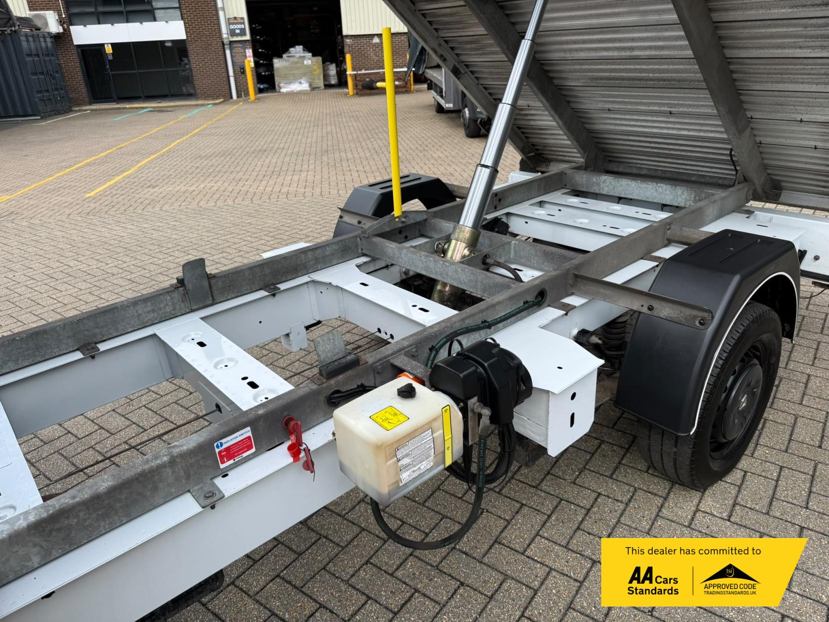 2020 Renault Master 2.3 dCi 35 Business Tipper 2dr Diesel Manual FWD LWB Euro 6 (Aluminium, Tool Box) (135 ps) - Thumbnail 15