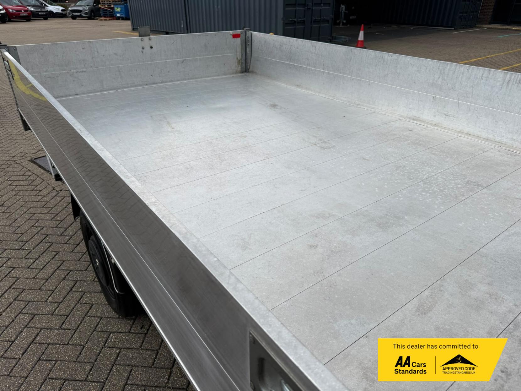 2020 Renault Master 2.3 dCi 35 Business Tipper 2dr Diesel Manual FWD LWB Euro 6 (Aluminium, Tool Box) (135 ps) - Thumbnail 25