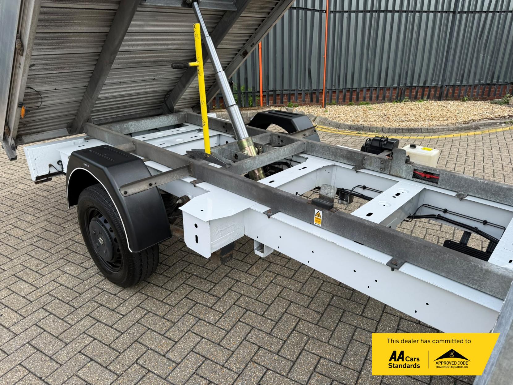 2020 Renault Master 2.3 dCi 35 Business Tipper 2dr Diesel Manual FWD LWB Euro 6 (Aluminium, Tool Box) (135 ps) - Thumbnail 16