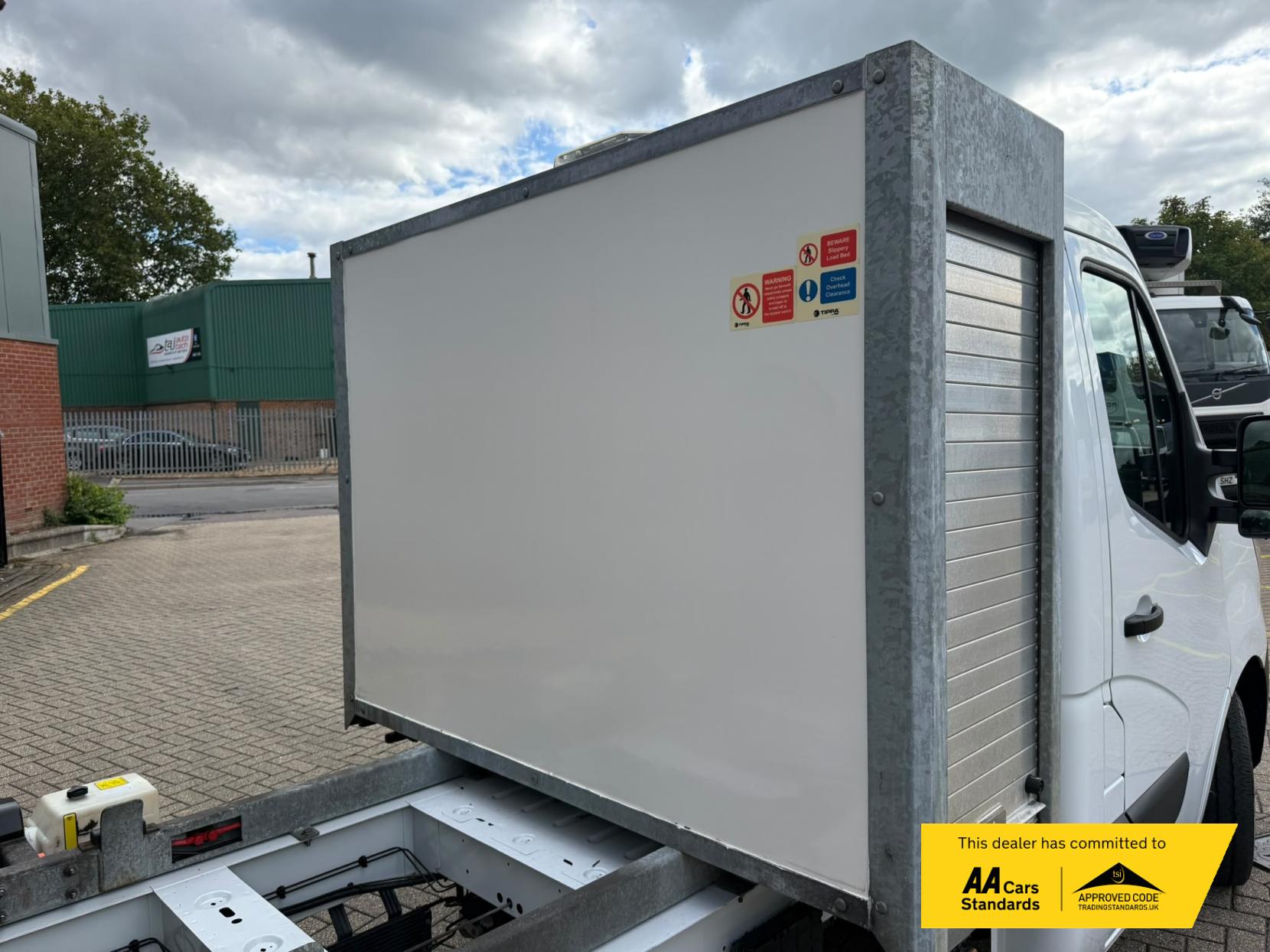 2020 Renault Master 2.3 dCi 35 Business Tipper 2dr Diesel Manual FWD LWB Euro 6 (Aluminium, Tool Box) (135 ps) - Thumbnail 27