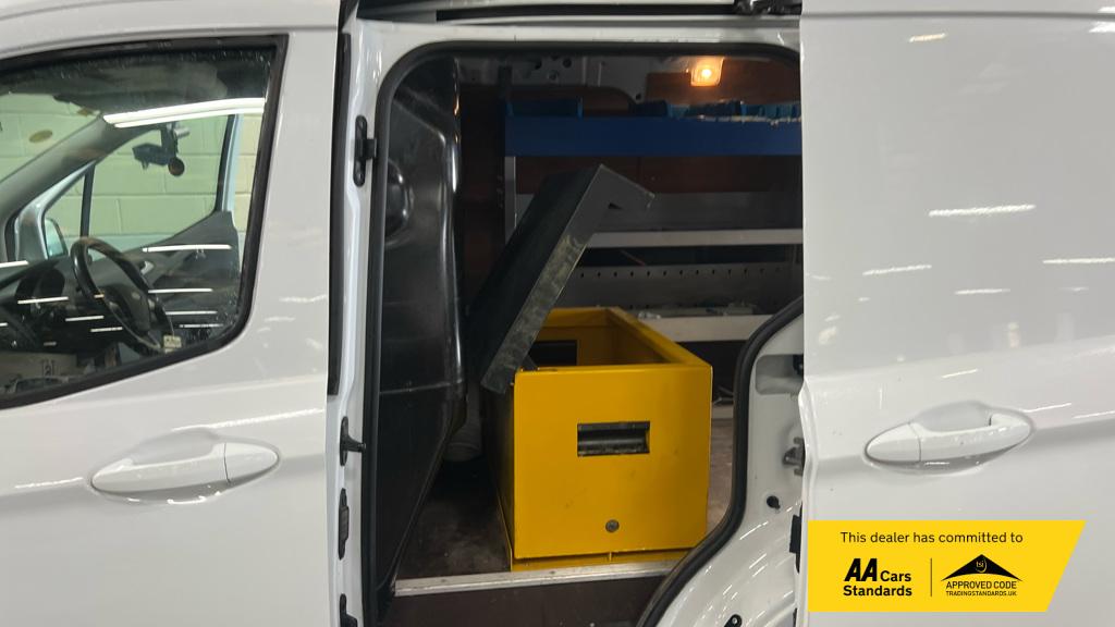 2018 Ford Transit Courier 1.0 EcoBoost Trend Panel Van 5dr Petrol Manual L1 Euro 5 (100 ps) - Thumbnail 5