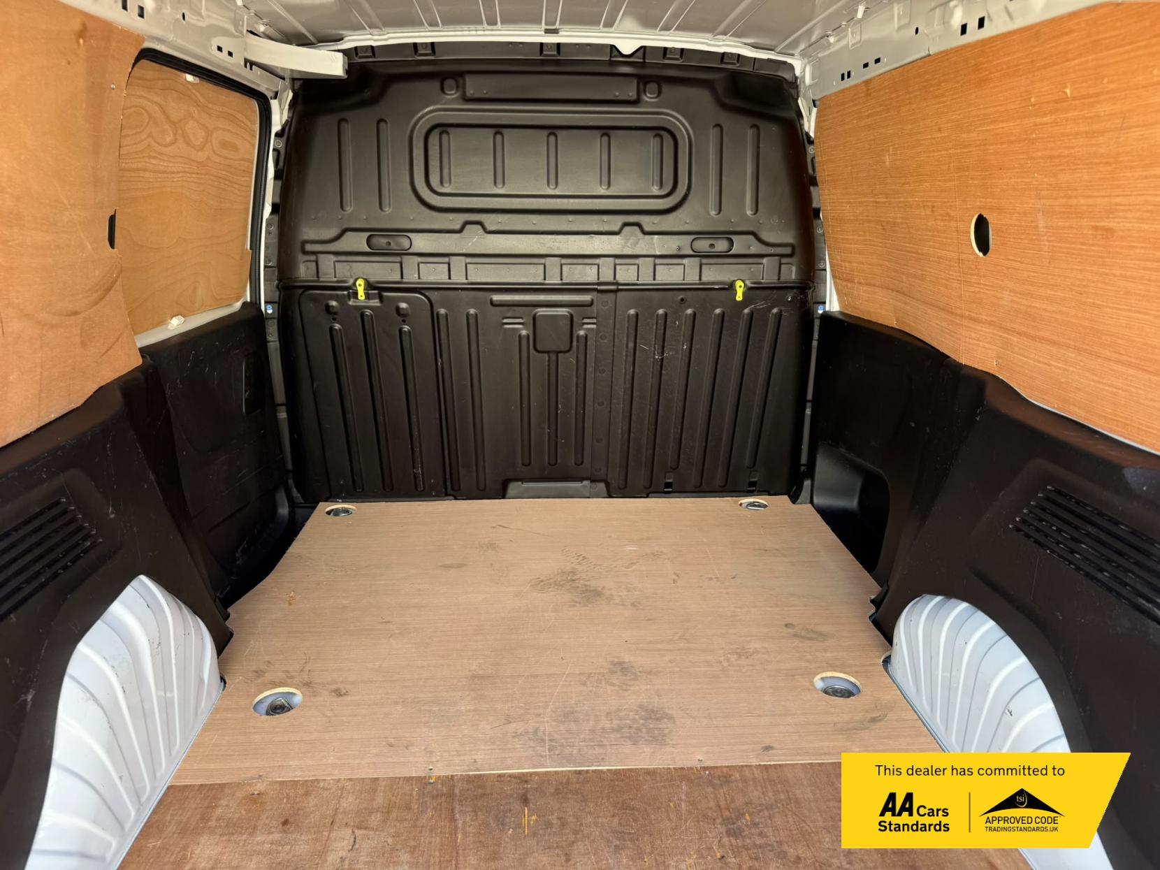 2023 Vauxhall Combo 1.5 Turbo D 2300 Pro Panel Van 5dr Diesel Manual L1 H1 Euro 6 (s/s) (100 ps) - Thumbnail 14