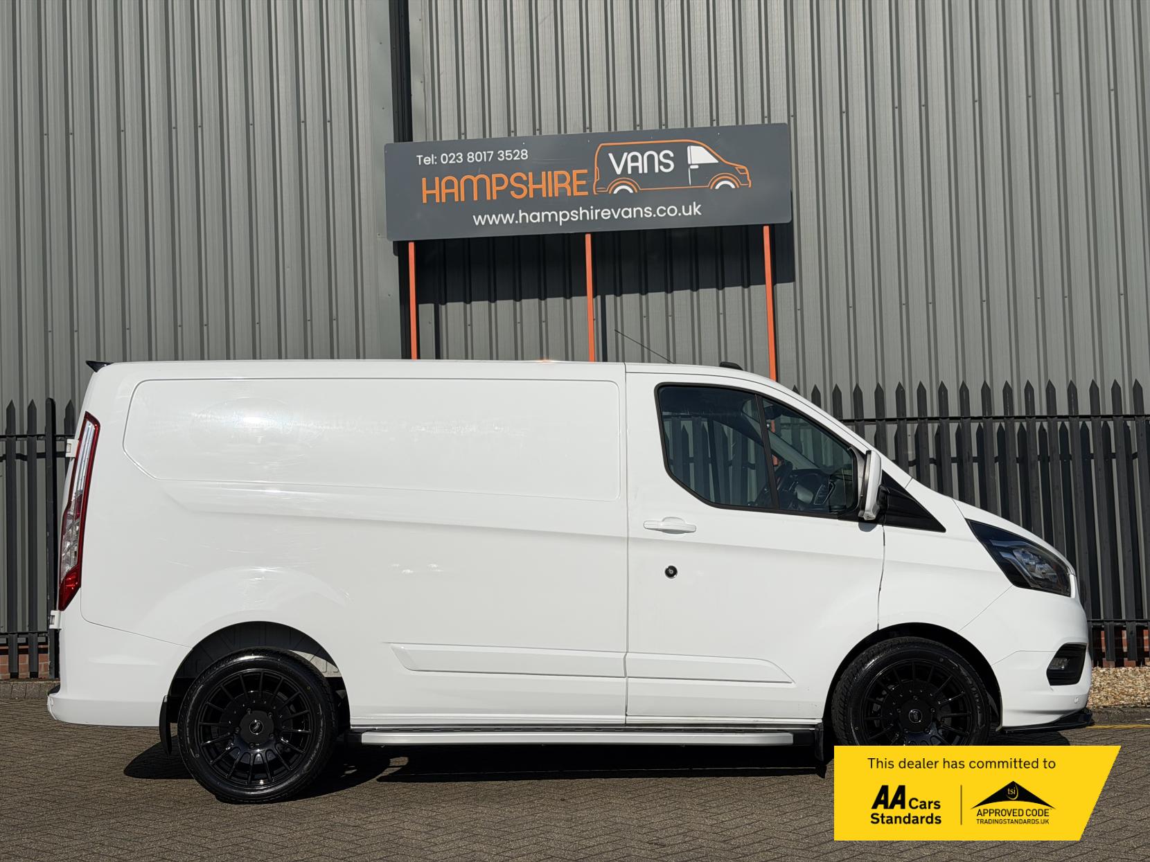 Ford Transit Custom 2.0 300 EcoBlue Limited Panel Van 5dr Diesel Manual L1 H1 Euro 6 (s/s) (130 ps)
