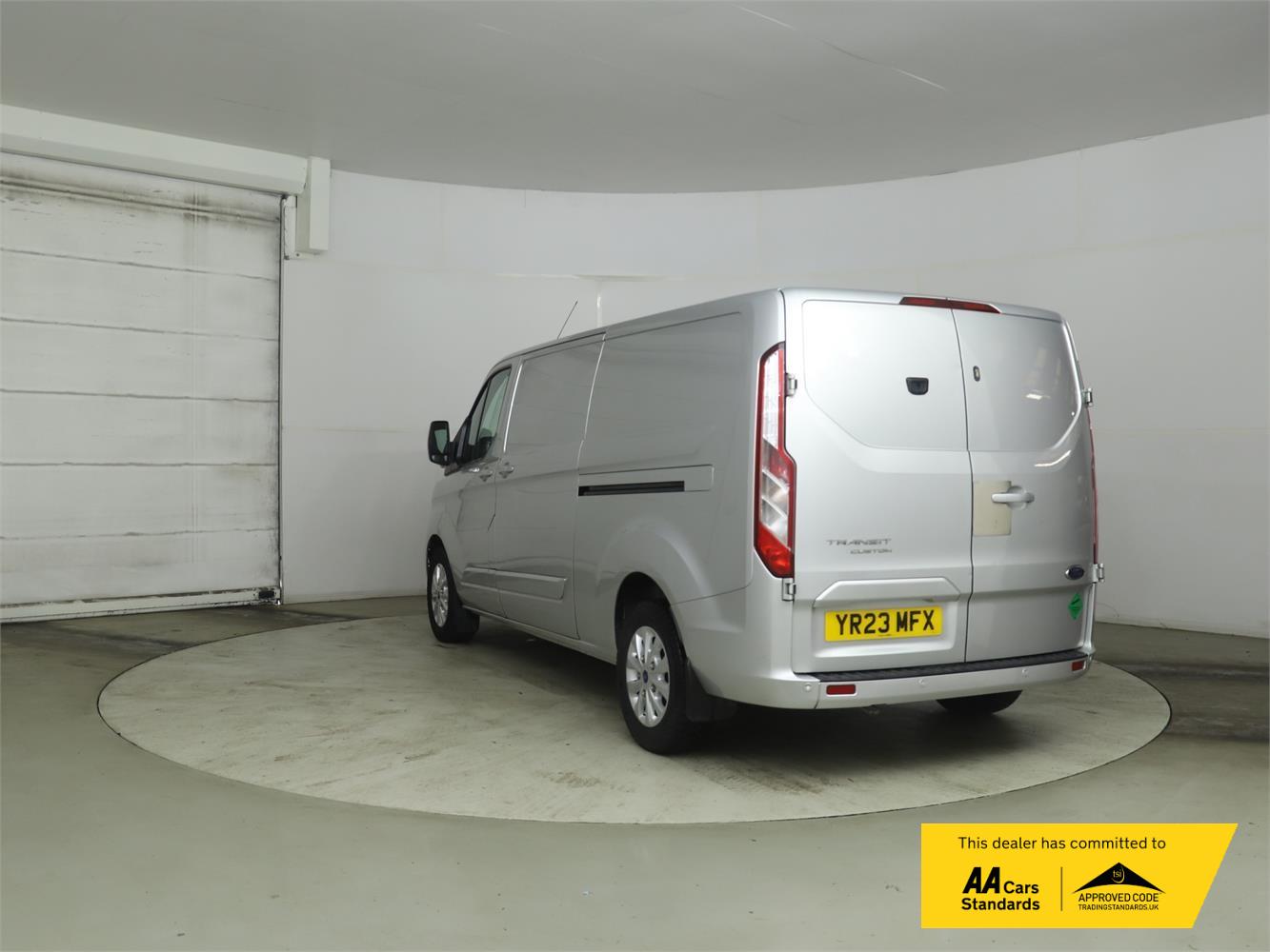 2023 Ford Transit Custom 2.0 300 EcoBlue Limited Panel Van 5dr Diesel Manual L2 H1 Euro 6 (s/s) (130 ps) - Thumbnail 2