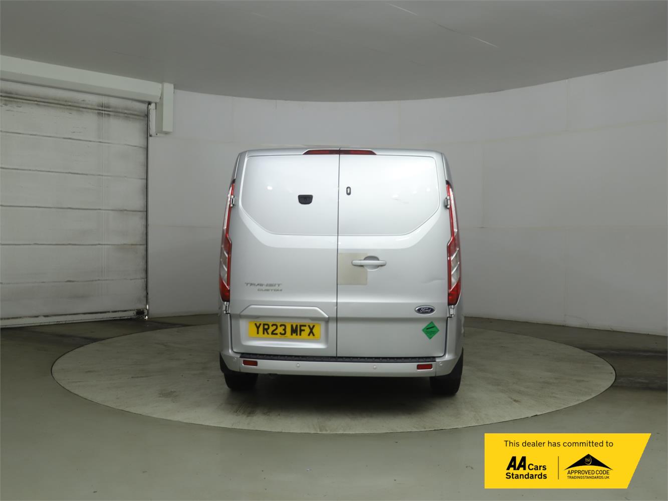 2023 Ford Transit Custom 2.0 300 EcoBlue Limited Panel Van 5dr Diesel Manual L2 H1 Euro 6 (s/s) (130 ps) - Thumbnail 4