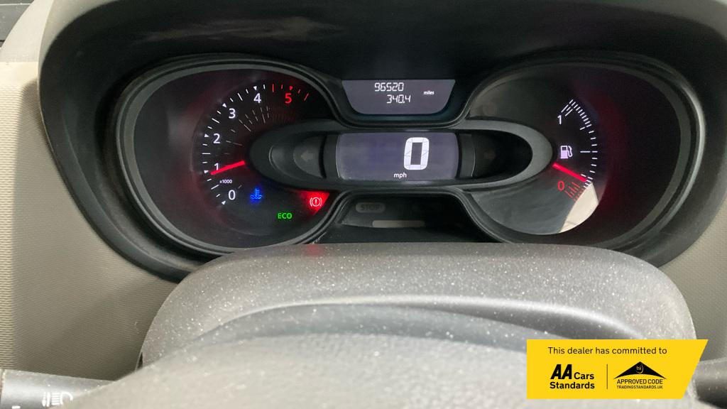 2017 Renault Trafic 1.6 dCi ENERGY 29 Business Panel Van 5dr Diesel Manual LWB Standard Roof Euro 6 (s/s) (125 ps) - Thumbnail 7