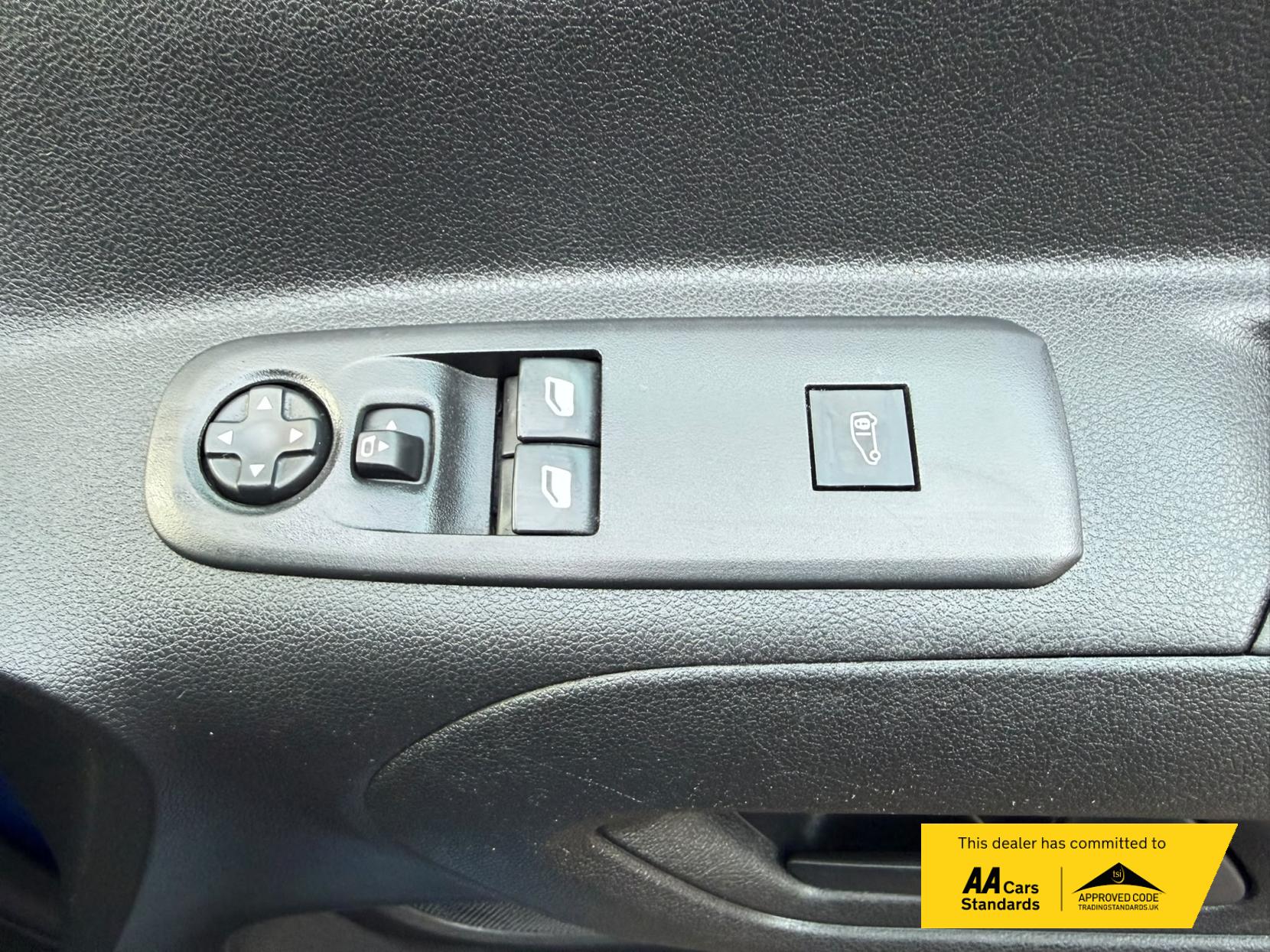 2020 Vauxhall Combo 1.5 Turbo D 2000 Sportive Panel Van 4dr Diesel Manual L1 H1 Euro 6 (s/s) (100 ps) - Thumbnail 56