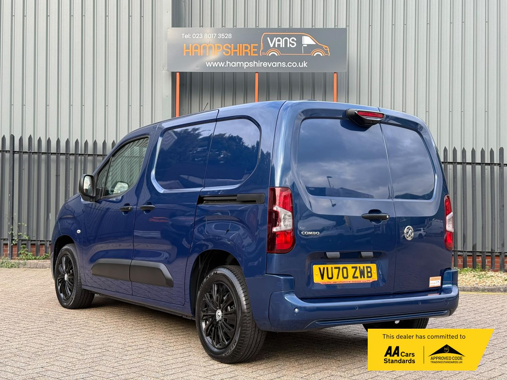 2020 Vauxhall Combo 1.5 Turbo D 2000 Sportive Panel Van 4dr Diesel Manual L1 H1 Euro 6 (s/s) (100 ps) - Thumbnail 4