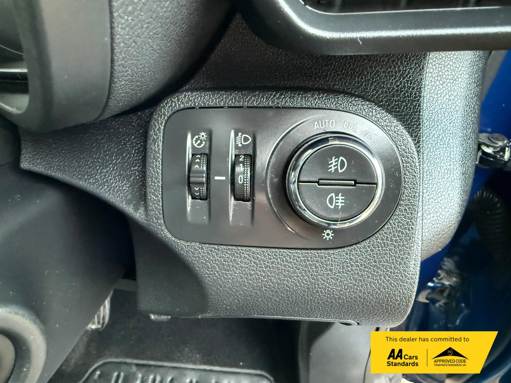 2020 Vauxhall Combo 1.5 Turbo D 2000 Sportive Panel Van 4dr Diesel Manual L1 H1 Euro 6 (s/s) (100 ps) - Thumbnail 52