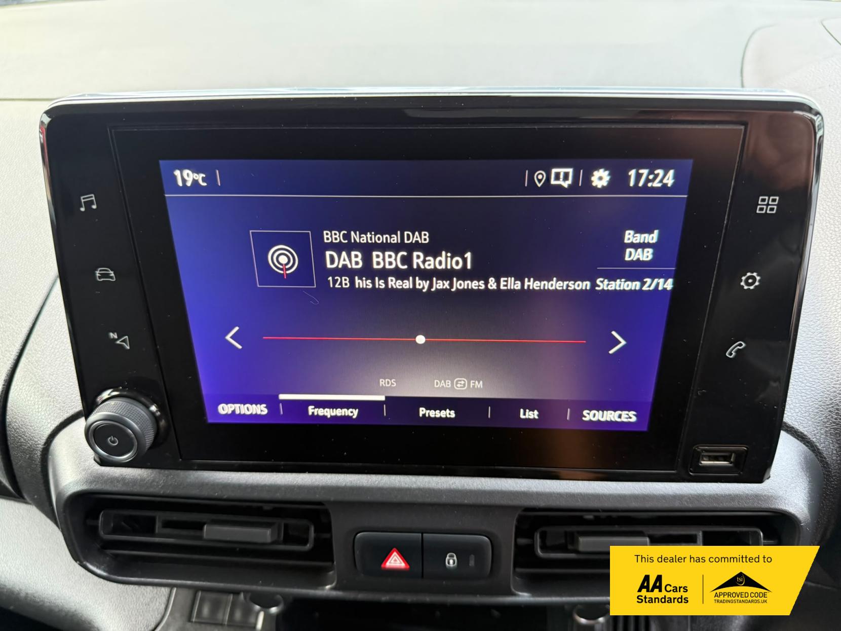 2020 Vauxhall Combo 1.5 Turbo D 2000 Sportive Panel Van 4dr Diesel Manual L1 H1 Euro 6 (s/s) (100 ps) - Thumbnail 39