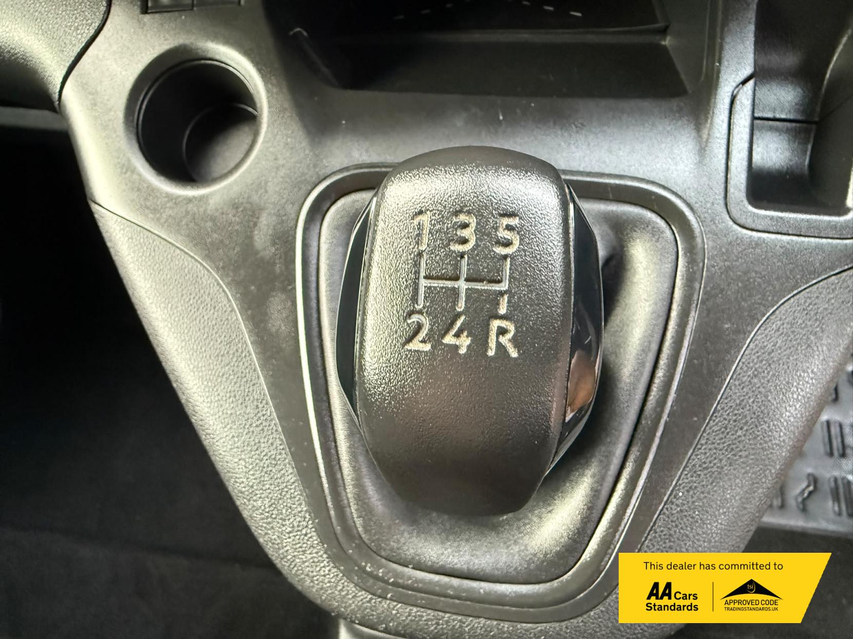 2020 Vauxhall Combo 1.5 Turbo D 2000 Sportive Panel Van 4dr Diesel Manual L1 H1 Euro 6 (s/s) (100 ps) - Thumbnail 41