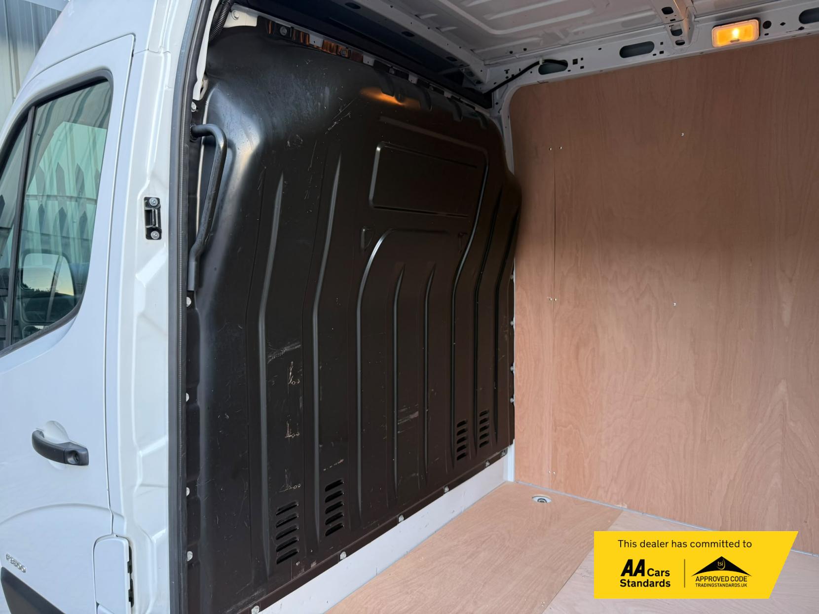 2021 Vauxhall Movano 2.3 CDTi 3500 BiTurbo Edition Panel Van 5dr Diesel Manual FWD L2 H2 Euro 6 (135 ps) - Thumbnail 15