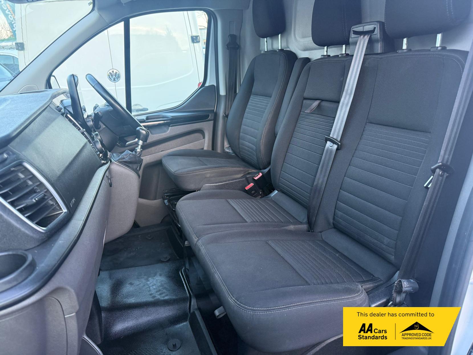 Ford Transit Custom 2.0 300 EcoBlue Limited Panel Van 5dr Diesel Manual L2 H1 Euro 6 (s/s) (130 ps)