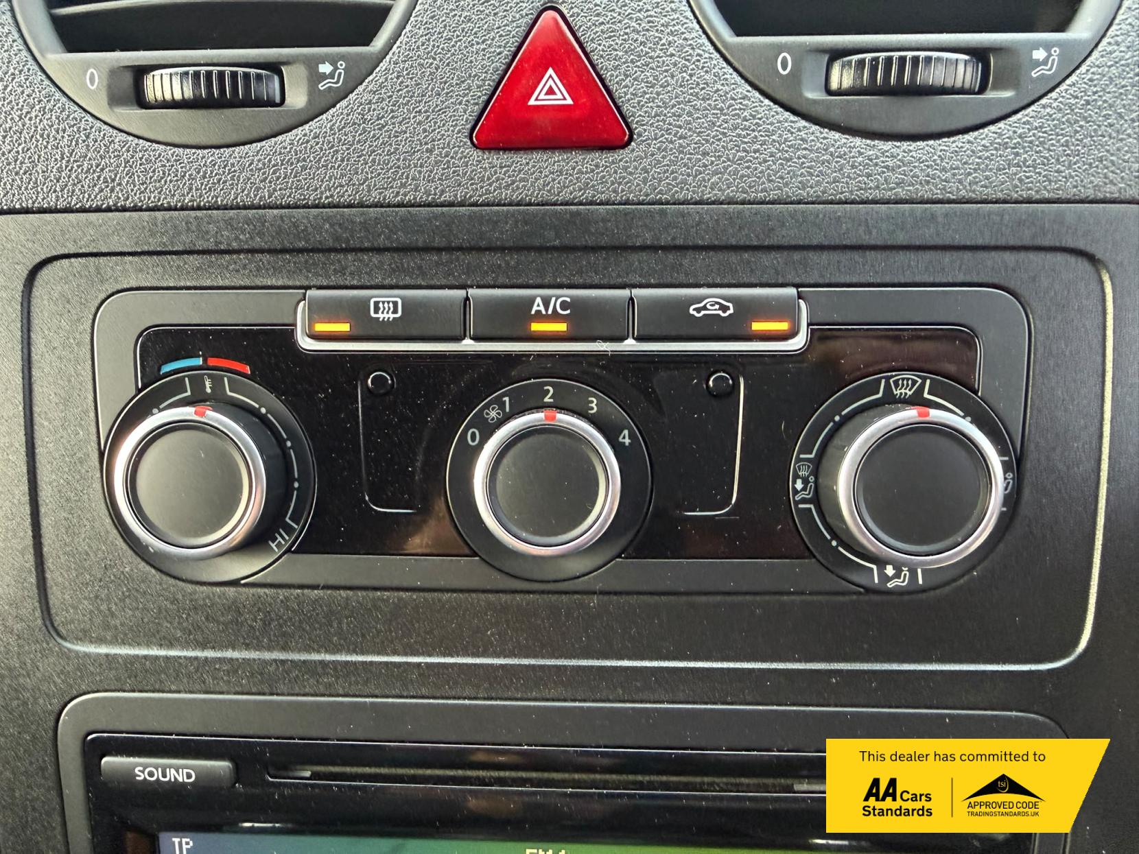 2014 Volkswagen Caddy 1.6 TDI C20 Highline Panel Van 4dr Diesel Manual L1 H1 (149 g/km, 101 bhp) - Thumbnail 33