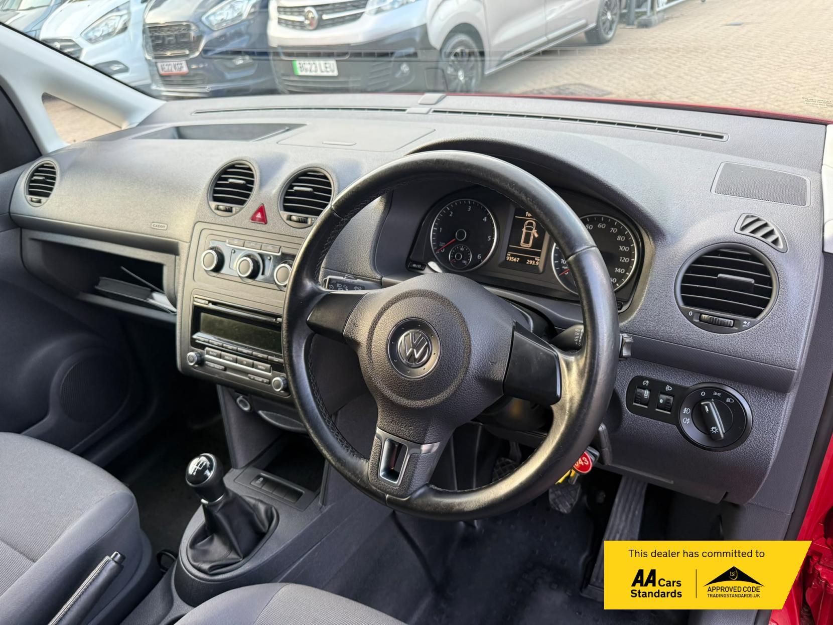 2014 Volkswagen Caddy 1.6 TDI C20 Highline Panel Van 4dr Diesel Manual L1 H1 (149 g/km, 101 bhp) - Thumbnail 39