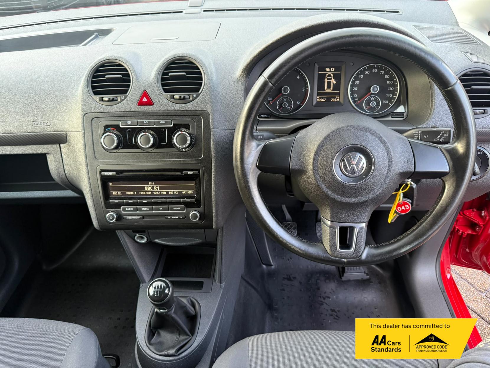 2014 Volkswagen Caddy 1.6 TDI C20 Highline Panel Van 4dr Diesel Manual L1 H1 (149 g/km, 101 bhp) - Thumbnail 34