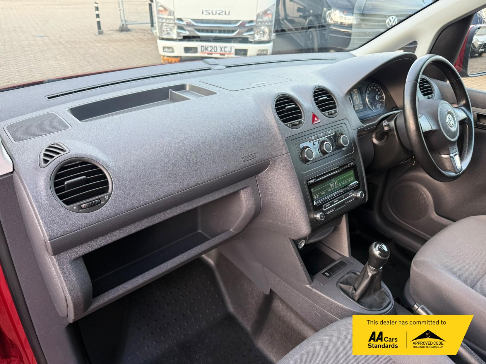 2014 Volkswagen Caddy 1.6 TDI C20 Highline Panel Van 4dr Diesel Manual L1 H1 (149 g/km, 101 bhp) - Thumbnail 27