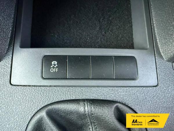 2014 Volkswagen Caddy 1.6 TDI C20 Highline Panel Van 4dr Diesel Manual L1 H1 (149 g/km, 101 bhp) - Thumbnail 44