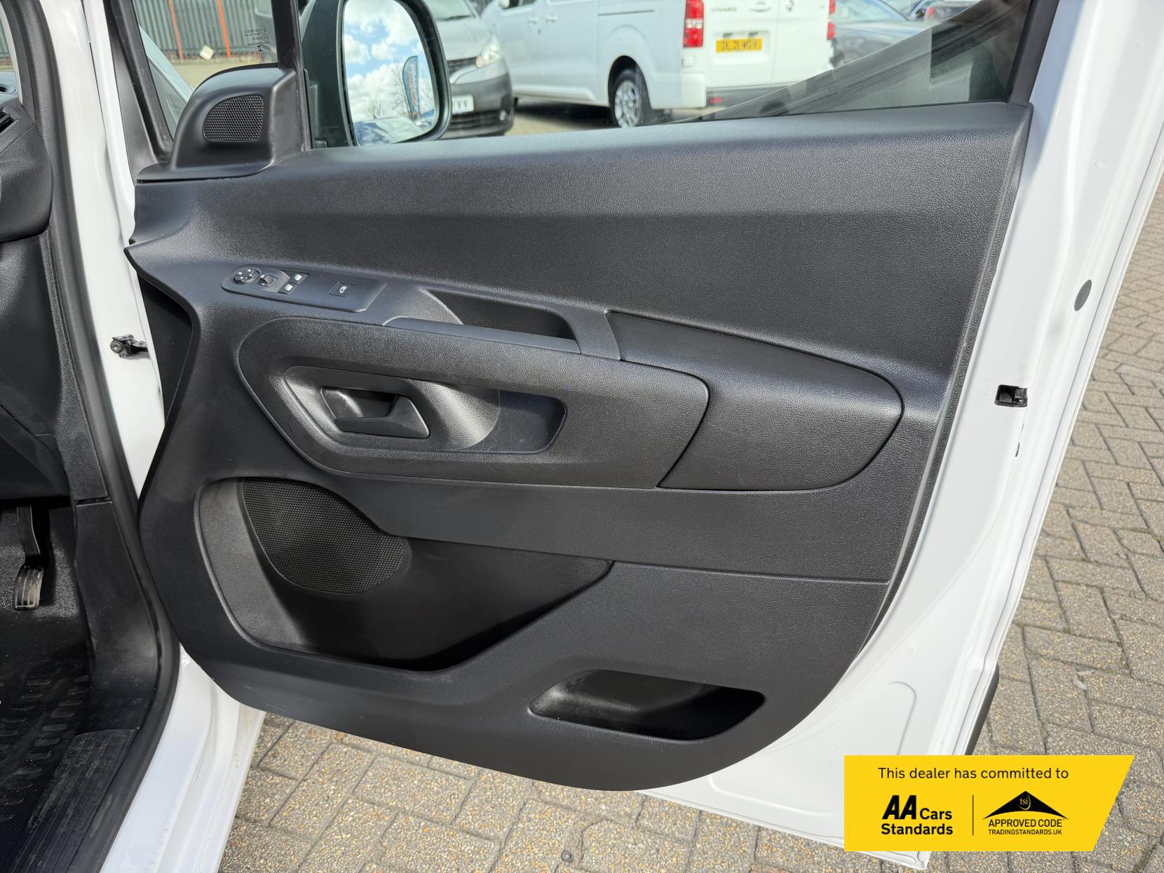 Vauxhall Combo 1.5 Turbo D 2300 Prime Panel Van 6dr Diesel Manual L2 H1 Euro 6 (s/s) (100 ps)
