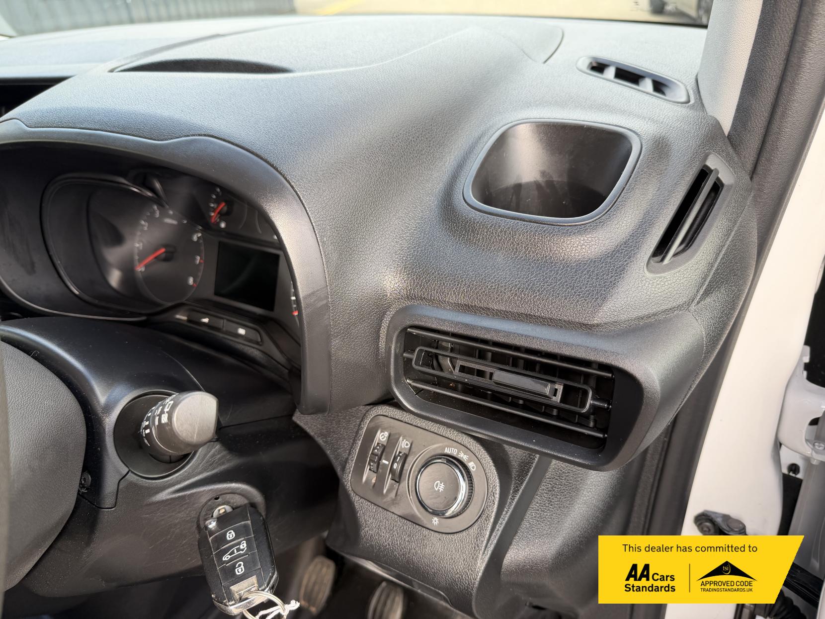 Vauxhall Combo 1.5 Turbo D 2300 Prime Panel Van 6dr Diesel Manual L2 H1 Euro 6 (s/s) (100 ps)