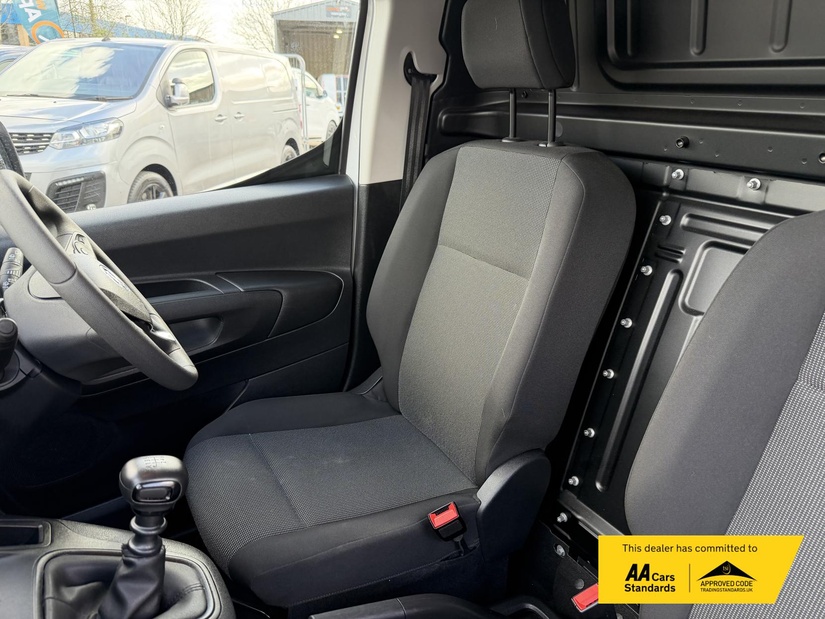 Vauxhall Combo 1.5 Turbo D 2300 Prime Panel Van 6dr Diesel Manual L2 H1 Euro 6 (s/s) (100 ps)