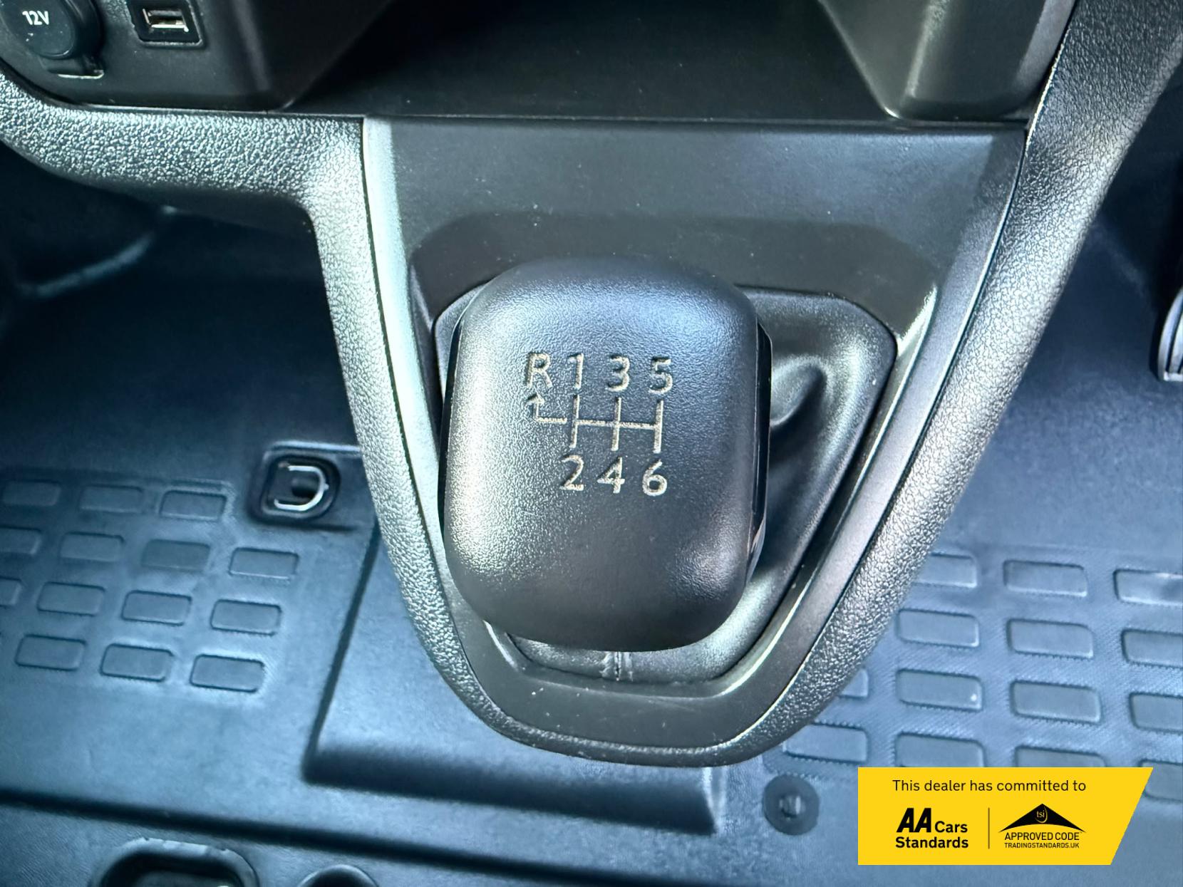 2023 Vauxhall Vivaro 2.0 Turbo D 3100 Pro Panel Van 6dr Diesel Manual L2 H1 Euro 6 (145 ps) - Thumbnail 37