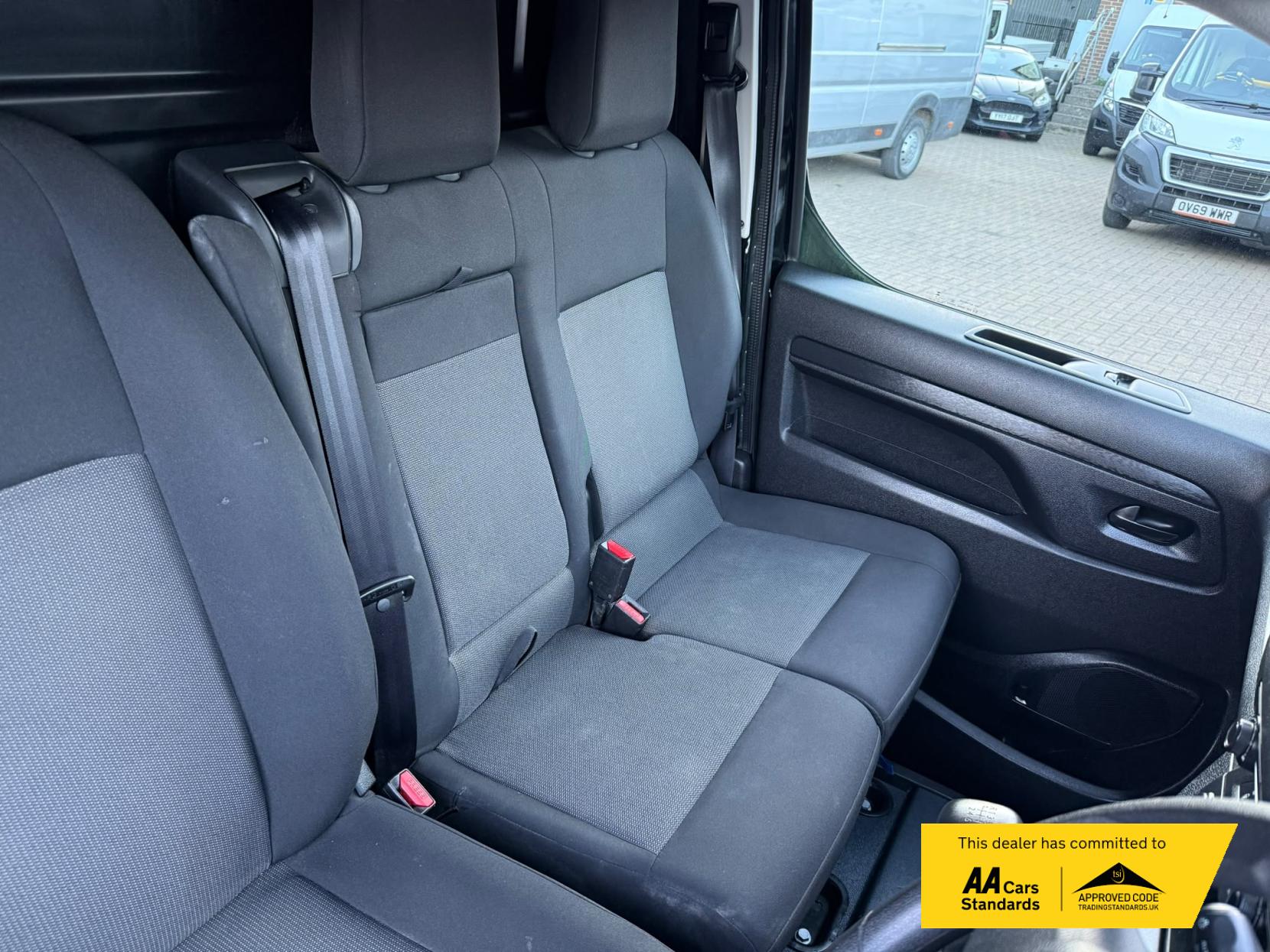 2023 Vauxhall Vivaro 2.0 Turbo D 3100 Pro Panel Van 6dr Diesel Manual L2 H1 Euro 6 (145 ps) - Thumbnail 21