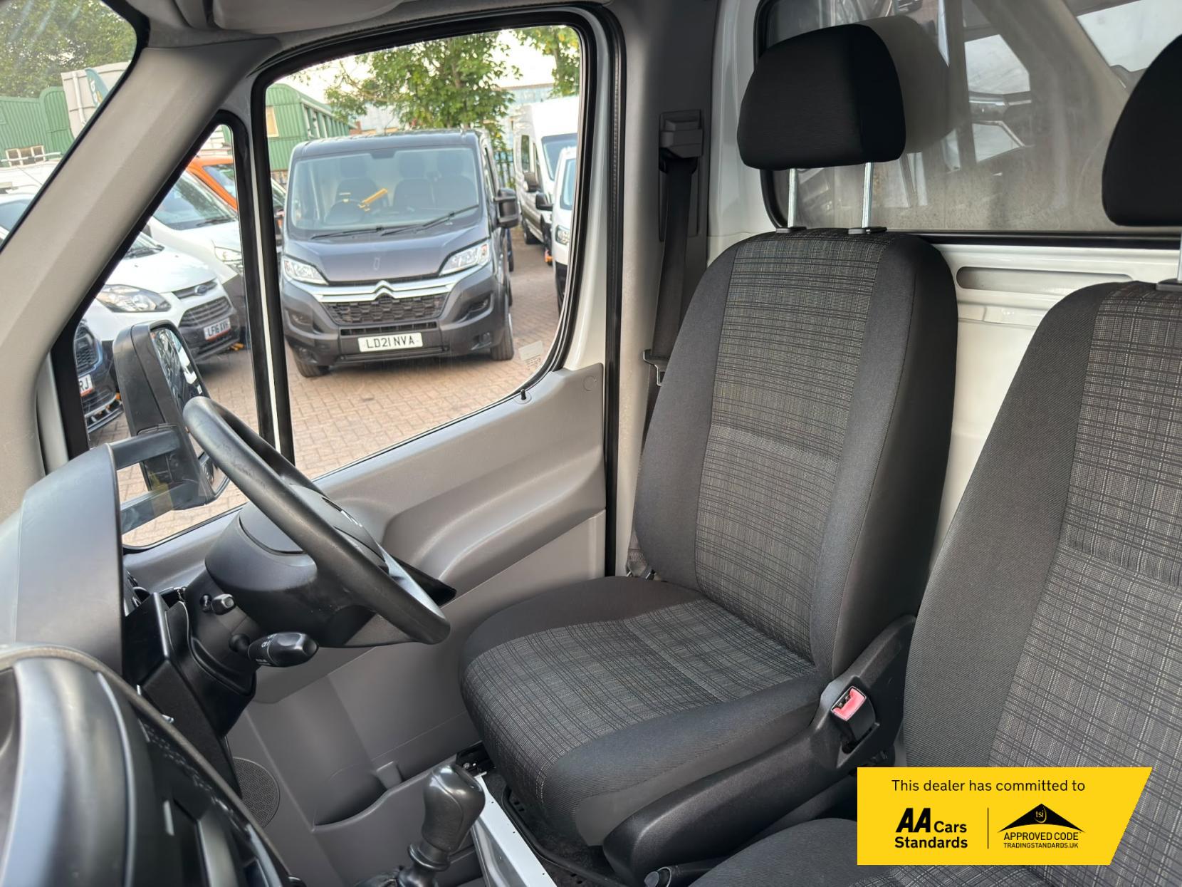 2015 Mercedes-Benz Sprinter 2.1 313 CDI Luton 2dr Diesel Manual RWD L3 (129 bhp) - Thumbnail 19