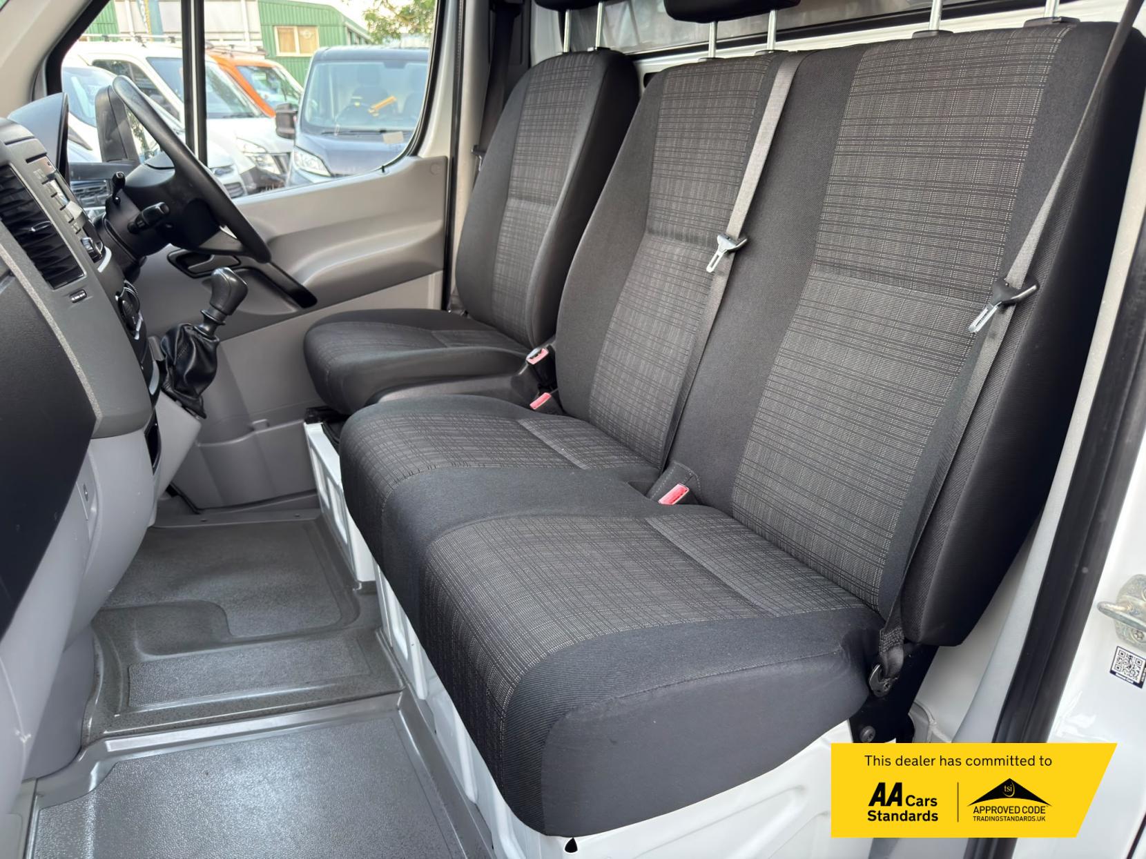 2015 Mercedes-Benz Sprinter 2.1 313 CDI Luton 2dr Diesel Manual RWD L3 (129 bhp) - Thumbnail 24