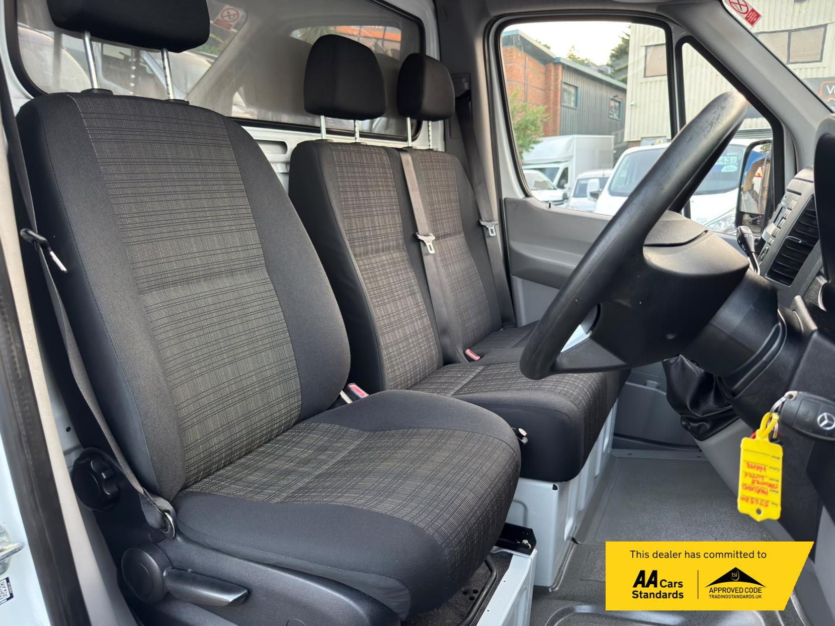 2015 Mercedes-Benz Sprinter 2.1 313 CDI Luton 2dr Diesel Manual RWD L3 (129 bhp) - Thumbnail 21