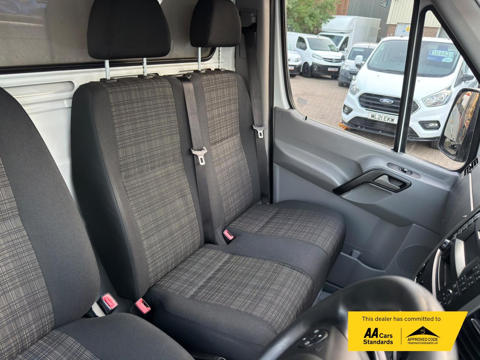 2015 Mercedes-Benz Sprinter 2.1 313 CDI Luton 2dr Diesel Manual RWD L3 (129 bhp) - Thumbnail 23