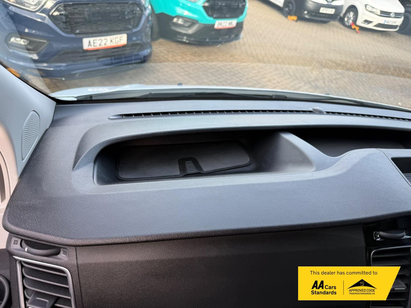 2023 Ford Transit Custom 2.0 300 EcoBlue Limited Panel Van 5dr Diesel Manual L1 H1 Euro 6 (s/s) (130 ps) - Thumbnail 29