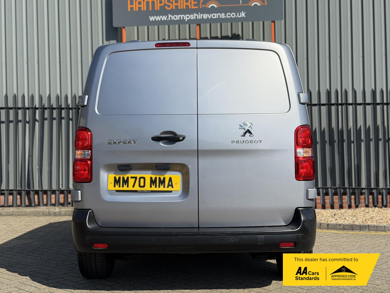 Peugeot Expert 1.5 BlueHDi Compact Combi Van Double Cab 5dr Diesel Manual SWB Euro 6 (s/s) (100 ps)