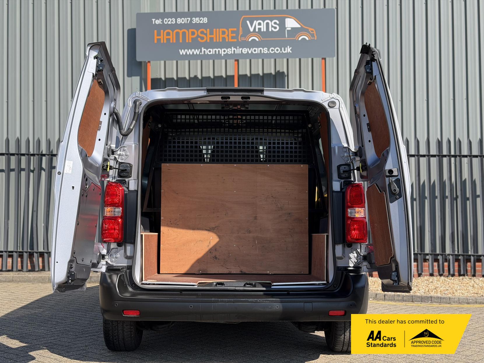 Peugeot Expert 1.5 BlueHDi Compact Combi Van Double Cab 5dr Diesel Manual SWB Euro 6 (s/s) (100 ps)