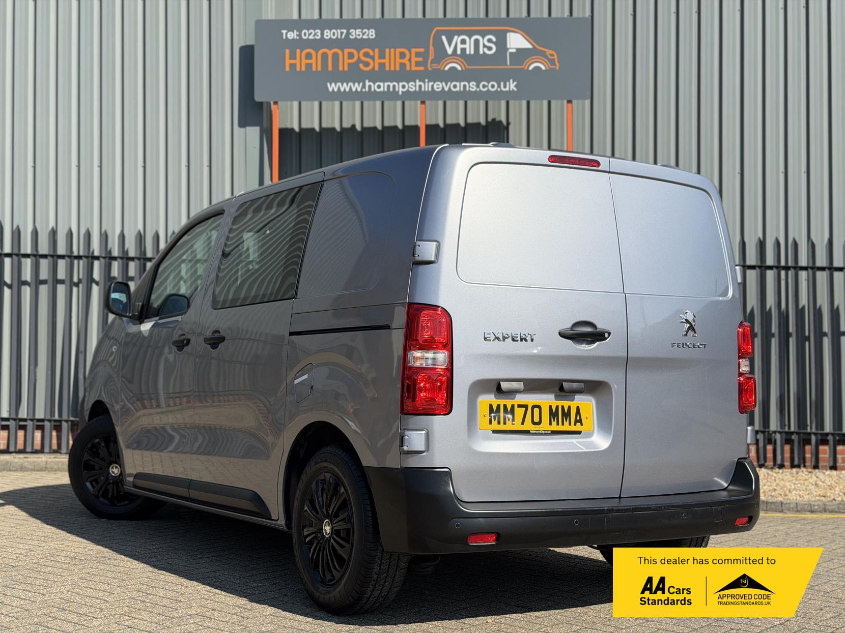 Peugeot Expert 1.5 BlueHDi Compact Combi Van Double Cab 5dr Diesel Manual SWB Euro 6 (s/s) (100 ps)