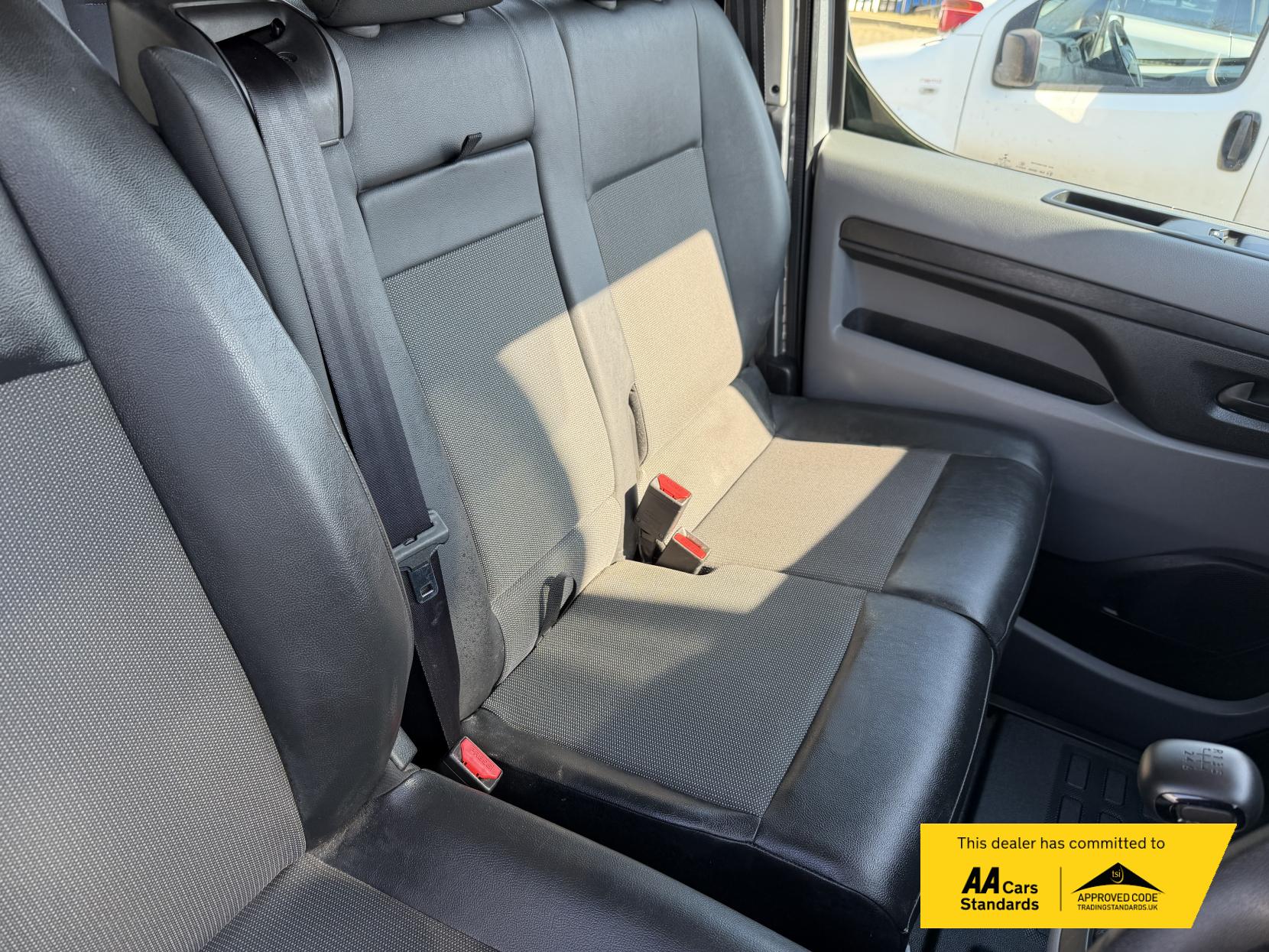 Peugeot Expert 1.5 BlueHDi Compact Combi Van Double Cab 5dr Diesel Manual SWB Euro 6 (s/s) (100 ps)