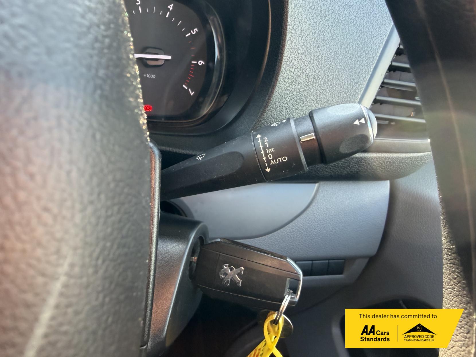 Peugeot Expert 1.5 BlueHDi Compact Combi Van Double Cab 5dr Diesel Manual SWB Euro 6 (s/s) (100 ps)