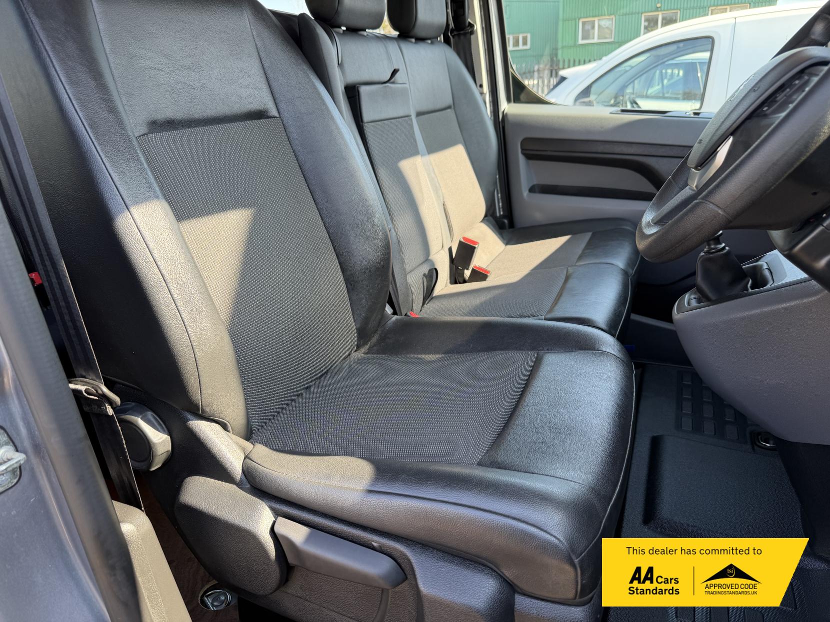 Peugeot Expert 1.5 BlueHDi Compact Combi Van Double Cab 5dr Diesel Manual SWB Euro 6 (s/s) (100 ps)