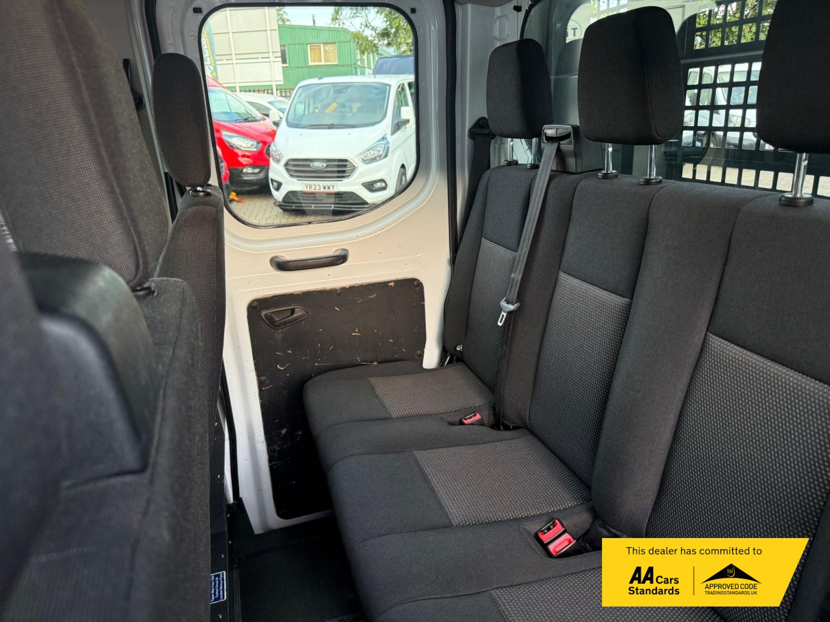 2018 Ford Transit 2.0 350 EcoBlue 1-Way Double Tipper Double Cab 4dr Diesel Manual RWD L3 Euro 6 (1-Way, 1-Stop) (130 ps) - Thumbnail 38