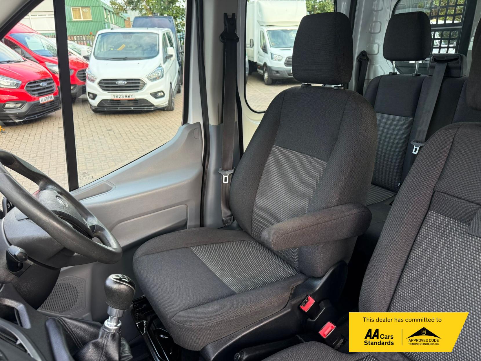 2018 Ford Transit 2.0 350 EcoBlue 1-Way Double Tipper Double Cab 4dr Diesel Manual RWD L3 Euro 6 (1-Way, 1-Stop) (130 ps) - Thumbnail 28