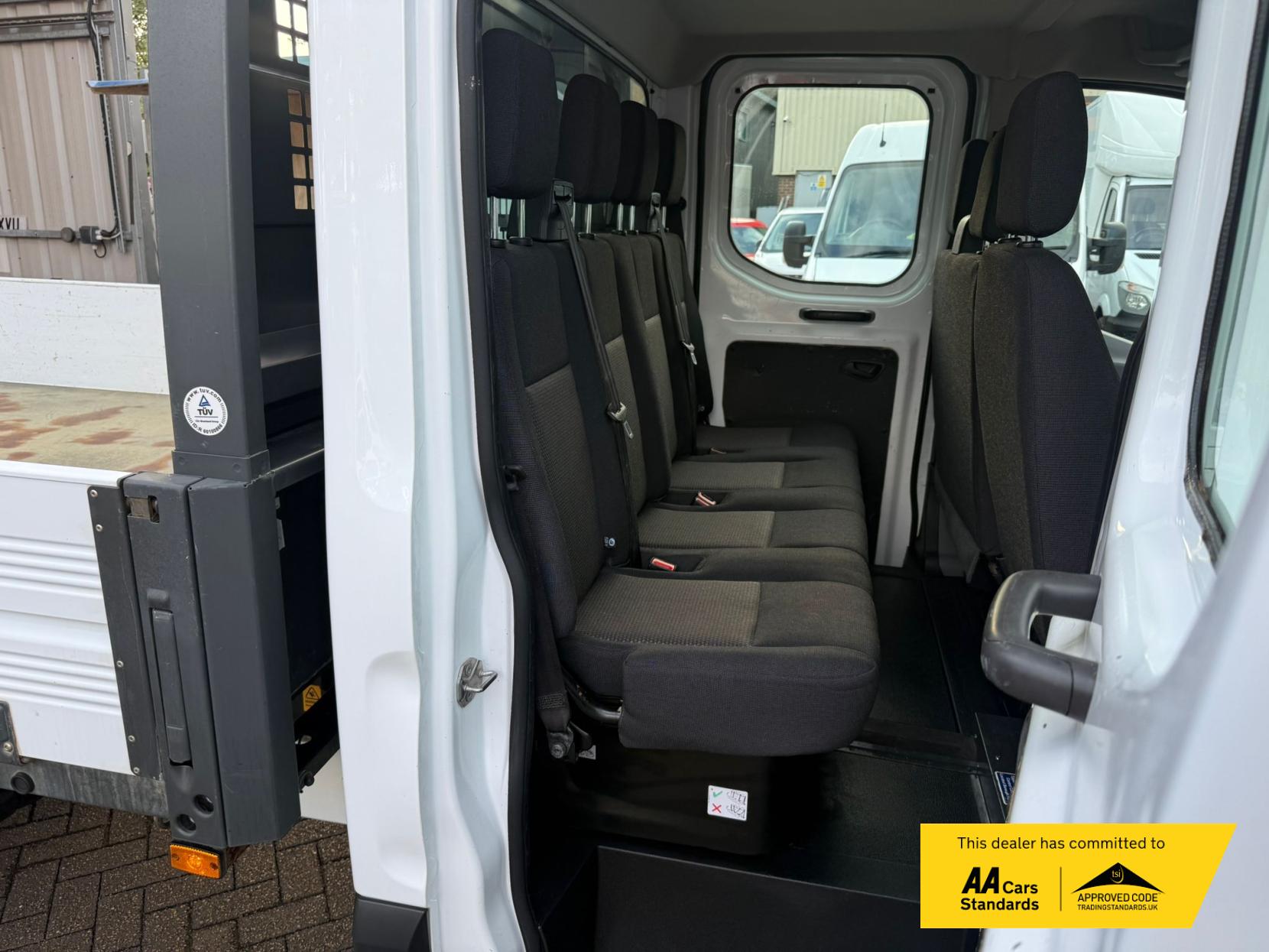 2018 Ford Transit 2.0 350 EcoBlue 1-Way Double Tipper Double Cab 4dr Diesel Manual RWD L3 Euro 6 (1-Way, 1-Stop) (130 ps) - Thumbnail 36